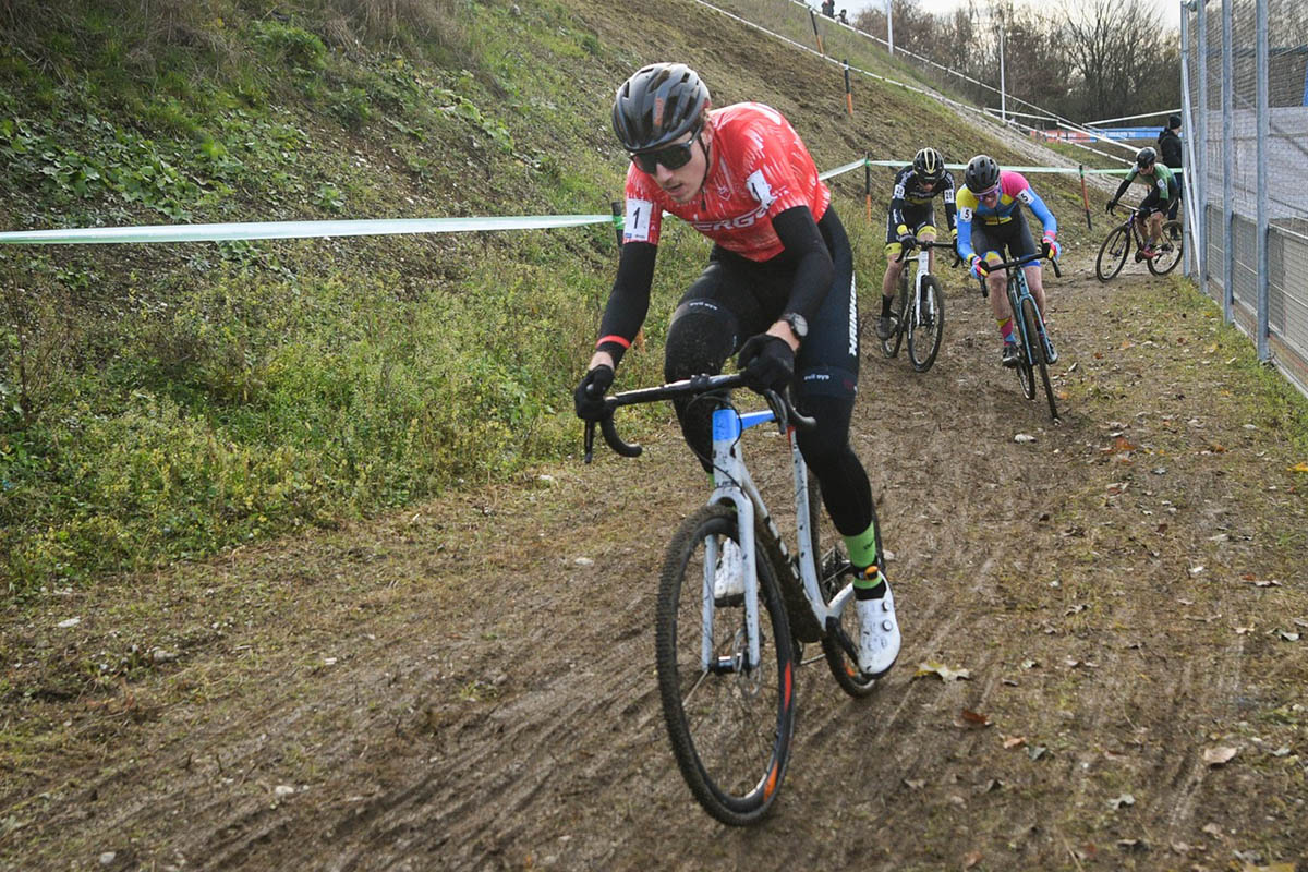 Im roten Trikot Richtung Finale